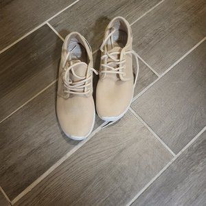 Tan Etnies Scout Shoes